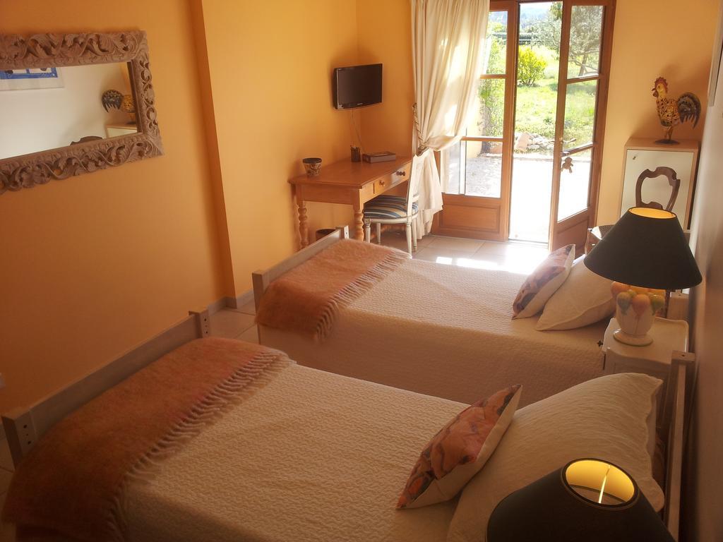 Bed and Breakfast Lamanderie En Provence Аллен Номер фото